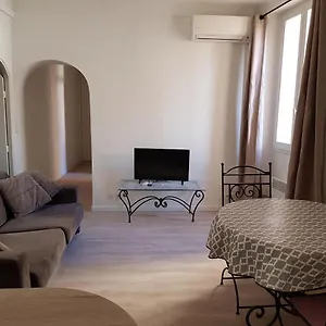 Chryseis Apartamento